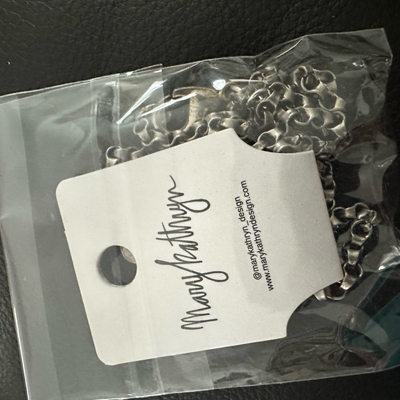 Chunky Silver Necklace with Ornate Pendant - Picture 4 of 8